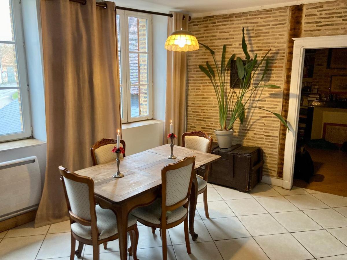 L Annonce N Est Pas D Actualite Ne Pas Prendre De Reservation Villa Saint-Fargeau  Kültér fotó