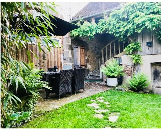 L Annonce N Est Pas D Actualite Ne Pas Prendre De Reservation Villa Saint-Fargeau  Kültér fotó
